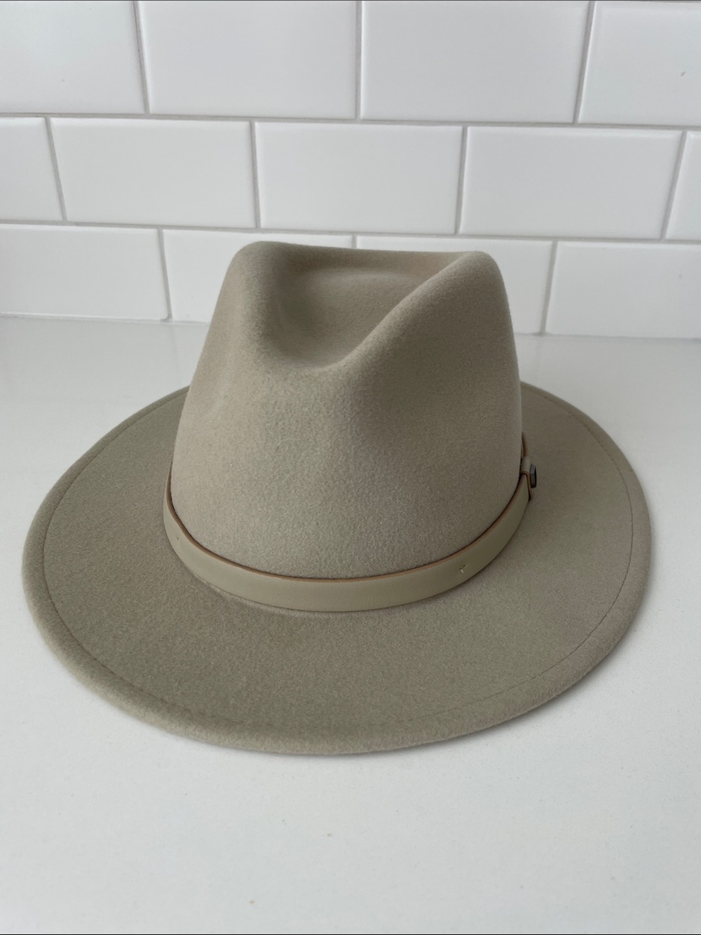 Brixton Cream Felt Fedora Hat with Leather Band • Large 7.5 - Picture 14 of 14
